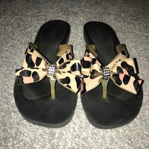 💛Guess Cheetah Print Flip Flops 💛